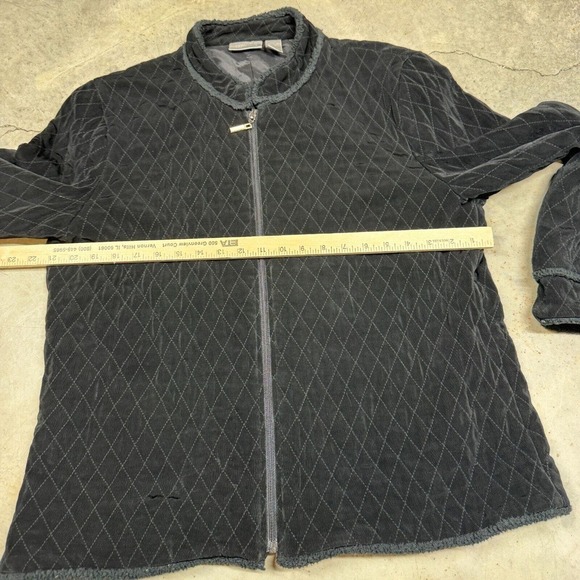 Chico’s Travelers Black Lined Full Zip Jacket XL Quilt Pattern Velvety - Picture 8 of 9